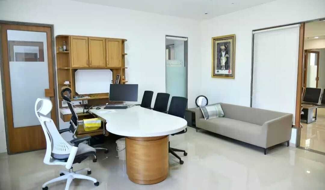 Kashvi Women’s Hospital Team